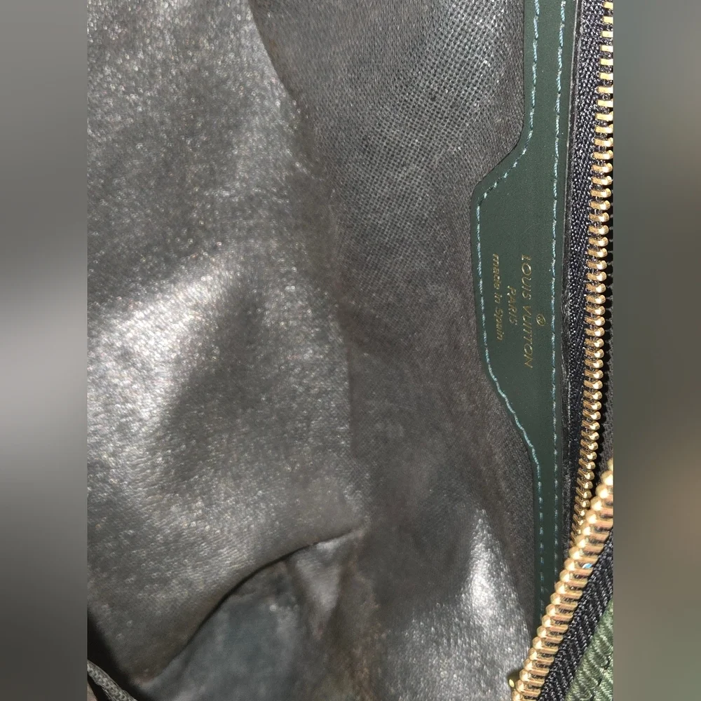 Louis Vuitton Taiga Parana Epicea Green Canvas Leather Clutch Pouch/ Bag (GUC) - Picture 14 of 16